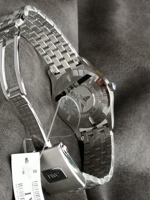 アイ・ダブリュー・シー角部分ディテール